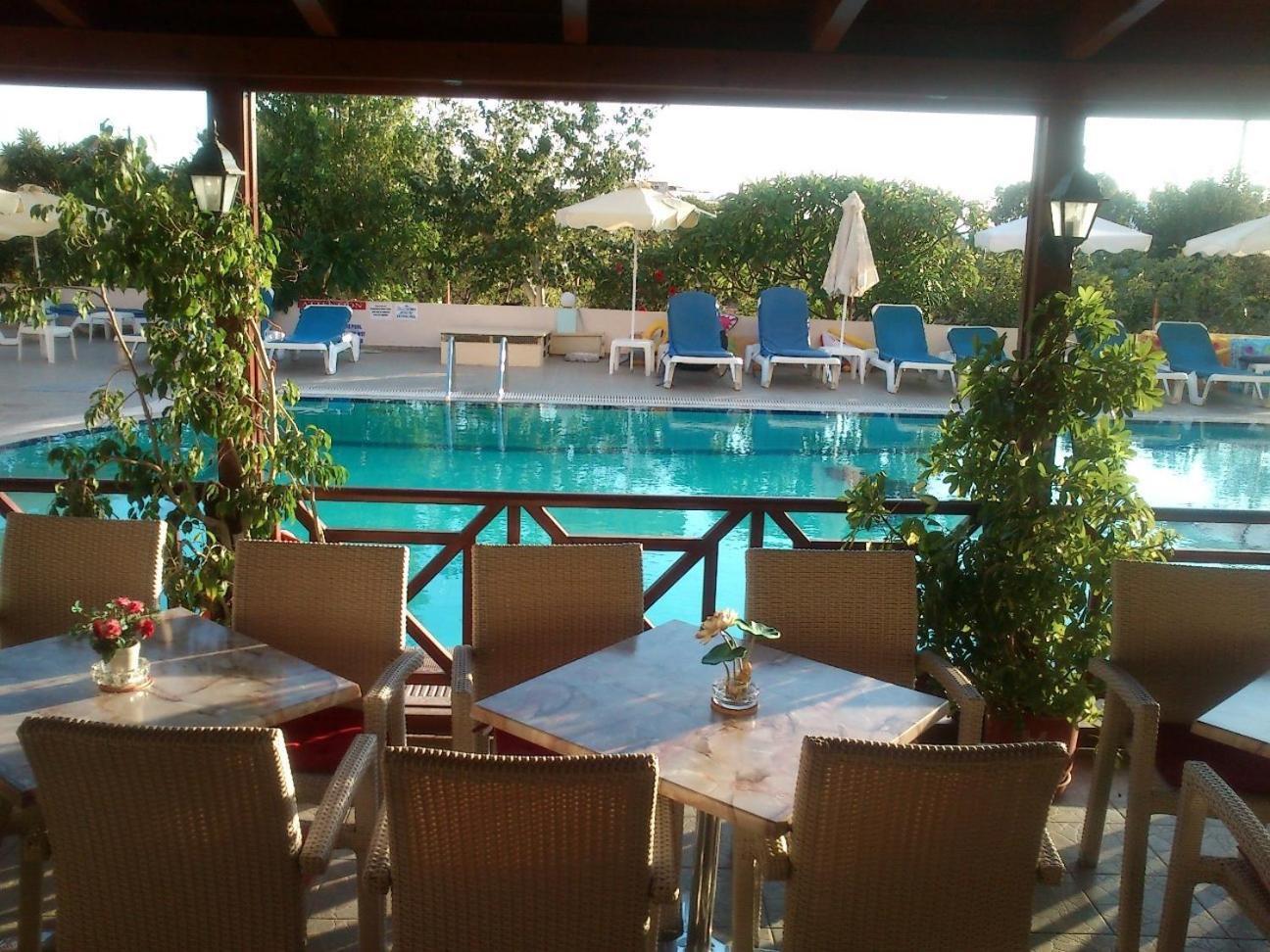 Summer Memories Aparthotel Pefki Esterno foto
